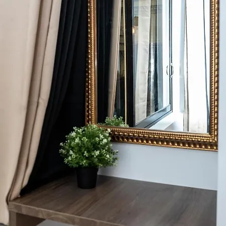 Luxurious Triplex - Marais & Montorgueil Apartment Paris