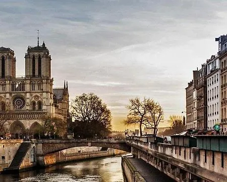 Luxurious Triplex - Marais & Montorgueil Apartment